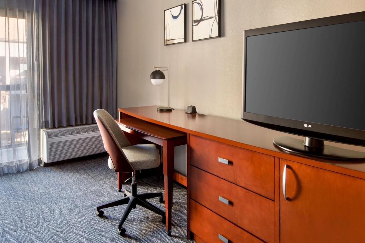 Courtyard By Marriott Tarrytown Westchester County Exterior photo