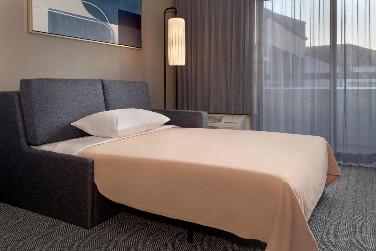 Courtyard By Marriott Tarrytown Westchester County Exterior photo
