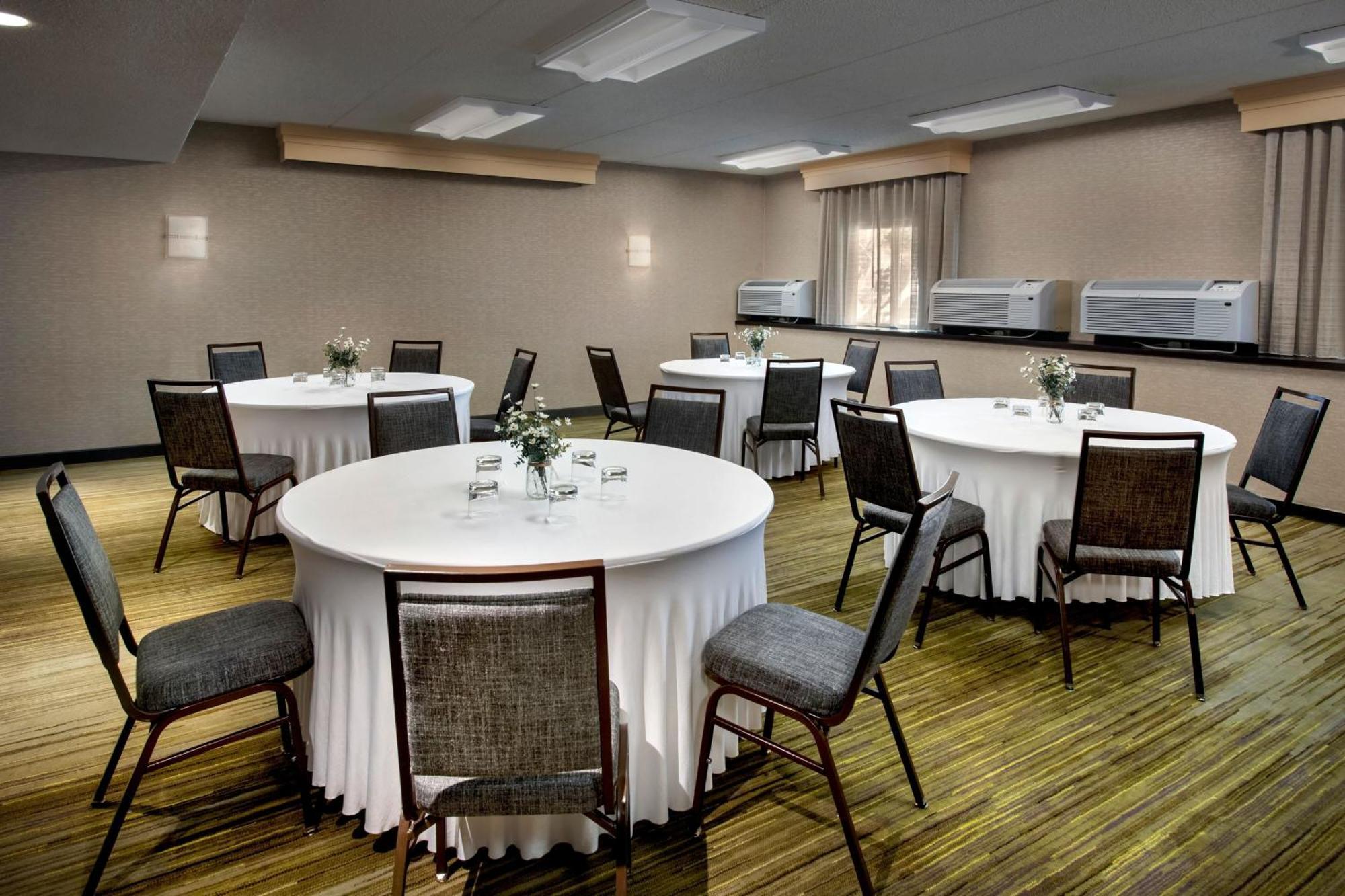 Courtyard By Marriott Tarrytown Westchester County Exterior photo